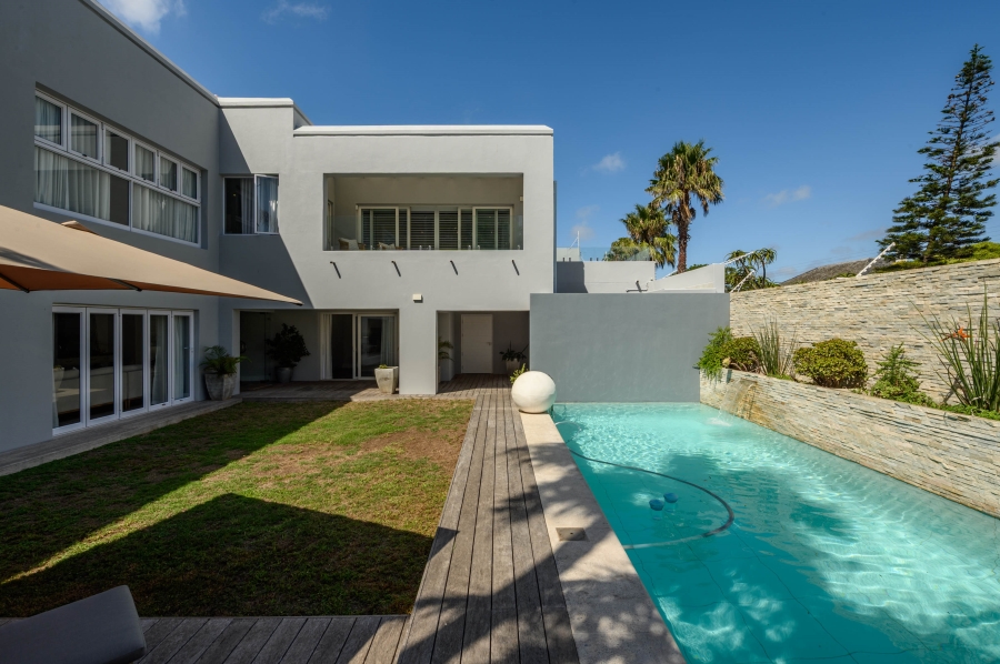 4 Bedroom Property for Sale in Summerstrand Eastern Cape